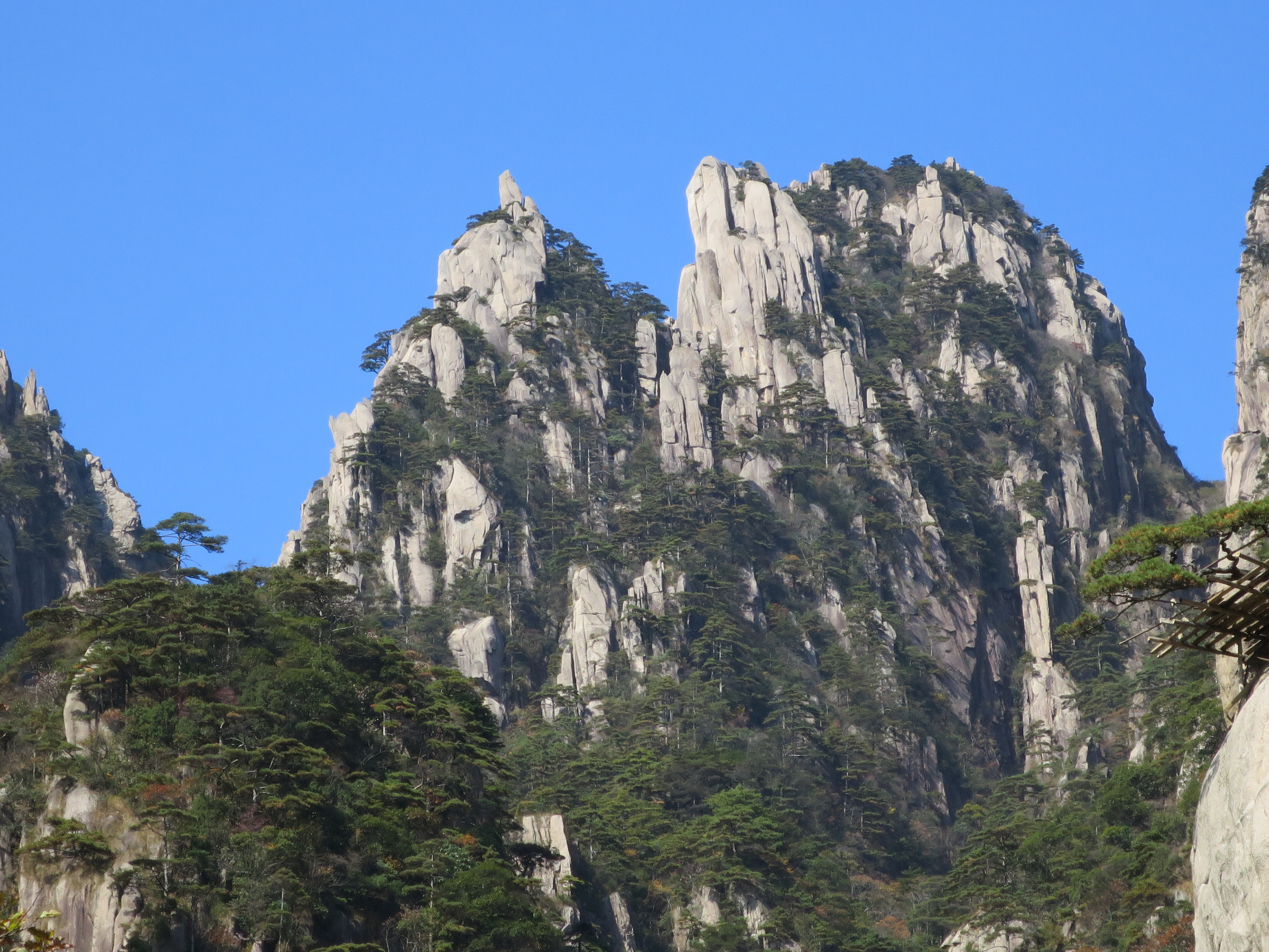 Clouds and steep walking paths on Huangshan